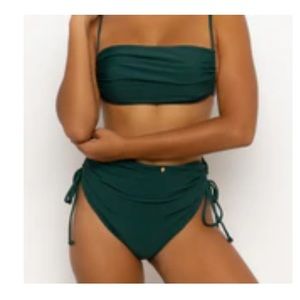 AMORE + SORVETE - Katelyn Brown bikini